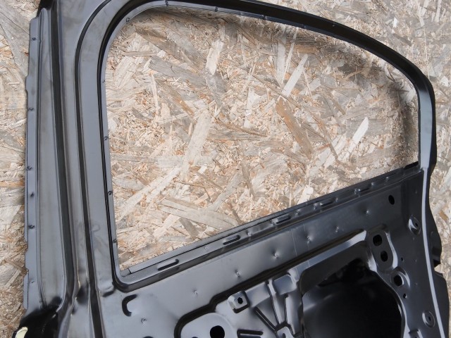 Fiat Tipo 2015- szedán utángyártott új jobb hátsó ajtó 52161630