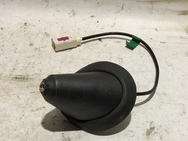 Lancia Ypsilon III. antenna talp 51943915