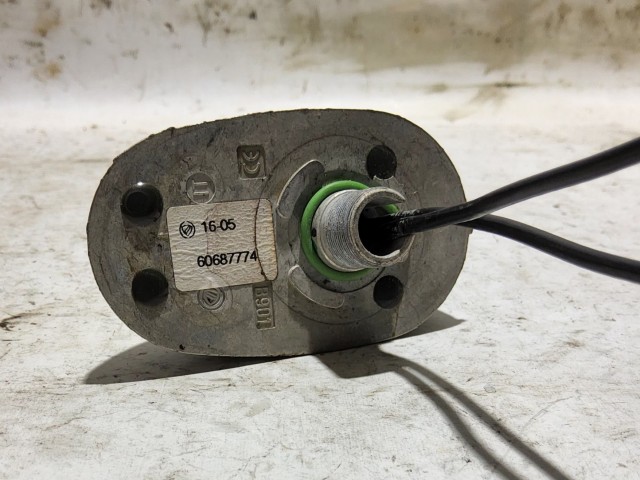 Lancia Thesis 2001-2007 antenna talp 60687774