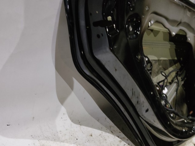 166815 Alfa Romeo Giulietta 2010-2020 fekete színű bal hátsó ajtó