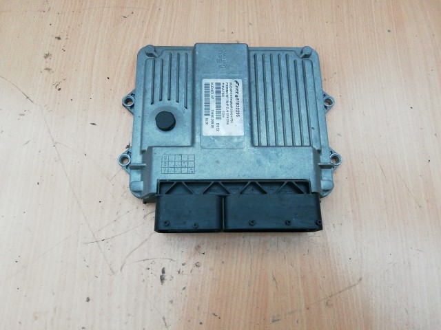 Fiat Fiorino , Qubo 2007-2016 1,3 16v Diesel Motorvezérlő 51832295