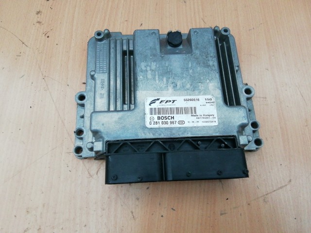 Alfa Romeo Giulietta 2013-1016 2,0 16v Diesel Motorvezérlő 0281030967 , 55260516