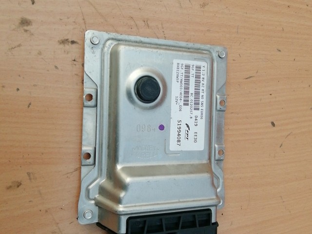 Lancia Ypsilon 2011-2018 1,2 8v benzin Motorvezérlő 51994087