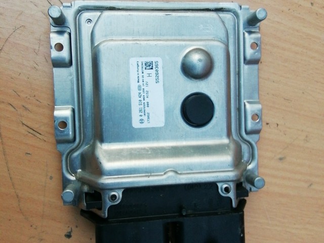 Abarth 500 Motorvezérlő 0261S10424 , 55260365