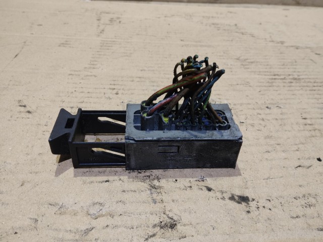 166859 BMW Z3 1996-2002 Abs elektromos csatlakozó 34.51-1164896