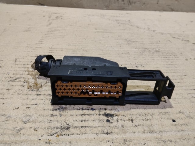 166872 Audi A4 B6 2000-2004 Abs elektromos csatlakozó 8E0614111AB