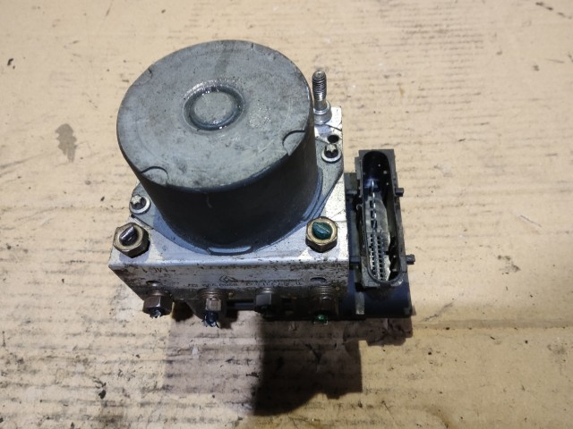 Renault Clio II. 1998-2012 Bosch Abs 0265231333 , 8200229137