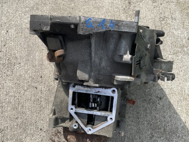 158429 Fiat Grande Punto  2005-2009 1,4 benzin 5 sebeséges robotváltó, kapcsoló robot nélkűl!!!!