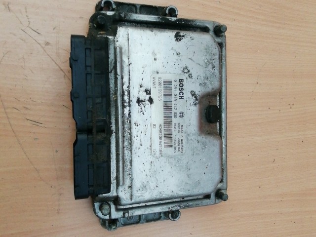 Renault Megane I. 1996-2003 1,9 dTi Diesel Motorvezérlő  0281010442 , 8200199726