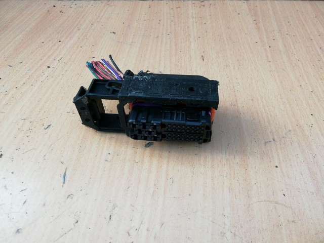 158454 Toyota Aygo 2005-2014 Motorvezérlő Elektromos csatlakozó 89661-0H023 , 0261208702