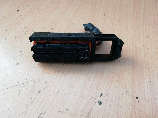 158455 Toyota Aygo 2005-2014 Motorvezérlő Elektromos csatlakozó 89661-0H023 , 0261208702