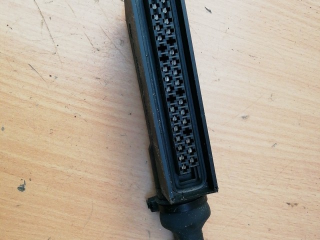 158458 Renault Clio 1990-1998 1,2 Benzin motorvezérlő elektromos csatlakozó HOM7700851758 , S101729103
