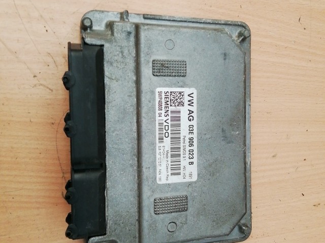Skoda Fabia II.  2007-2014 1,2 benzin motorvezérlő  5WP40808 , 03E906023B