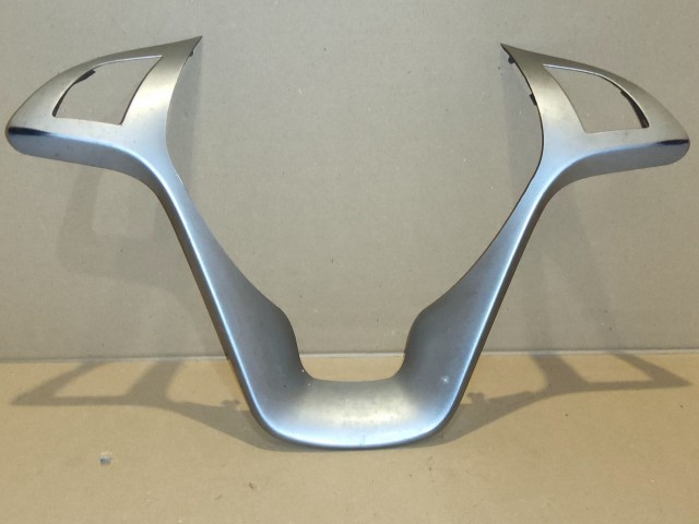 12220 Lancia Delta 70158010 számú, multikormányos kormányközép