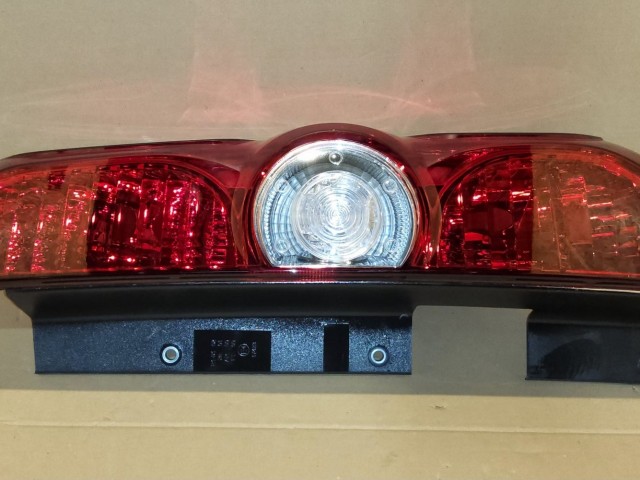 Fiat Doblo 2009-2015 utángyártott új jobb hátsó lámpa kettényíló raktérajtós kivitelhez  51810673