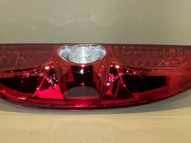 Fiat Doblo 2009-2015 utángyártott új, jobb hátsó lámpa felnyíló raktérajtós kivitelhez 51830564