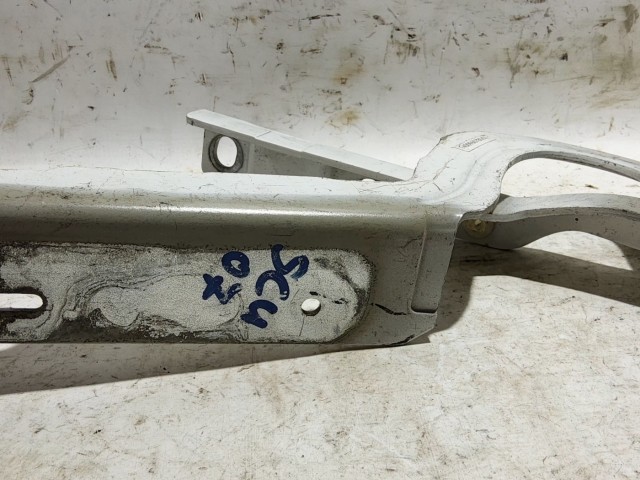 Fiat Scudo fehér színű, jobb oldali motorháztető zsanér