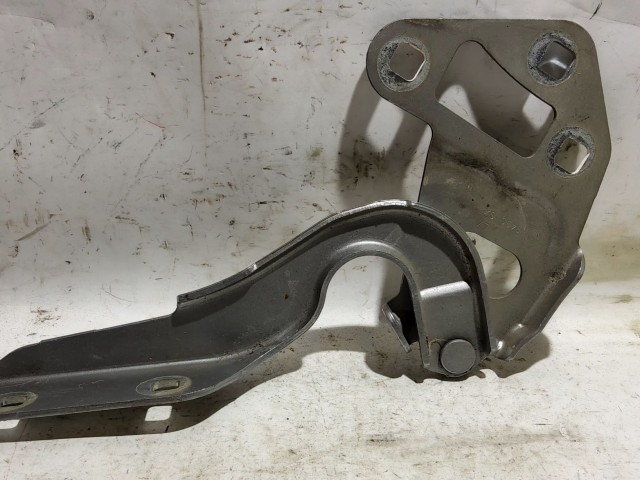 Fiat Croma ezüst színű, bal motorháztető zsanér