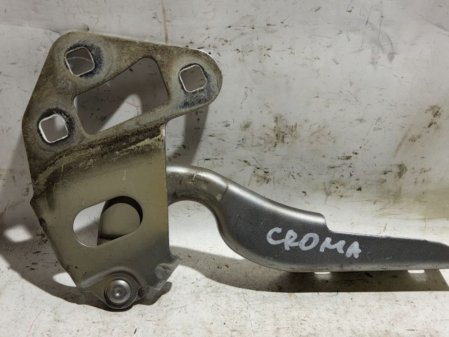 Fiat Croma ezüst színű, bal motorháztető zsanér