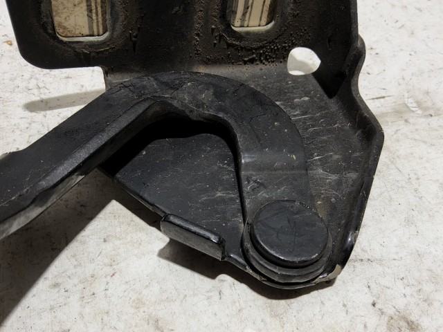 67613 Fiat Idea 2003-2012 jobb oldali Motorháztető zsanér 46828726