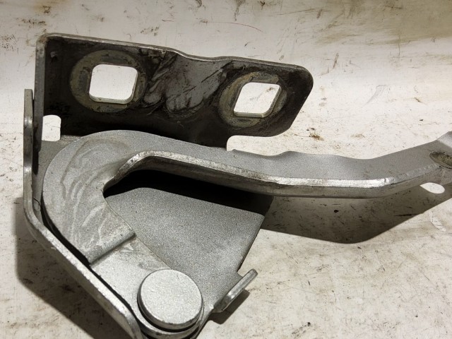 Fiat Idea/Lancia Musa ezüst színű, bal oldali motorháztető zsanér