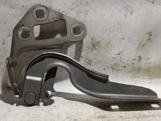 Fiat Croma ezüst színű, jobb motorháztető zsanér