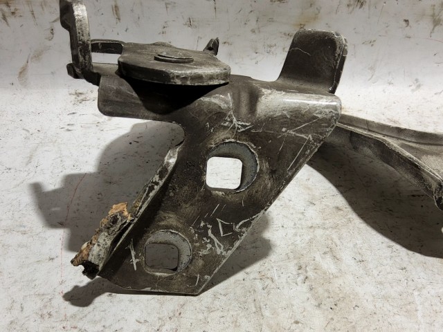 Fiat Multipla II. fehér színű, jobb oldali motorháztető zsanér