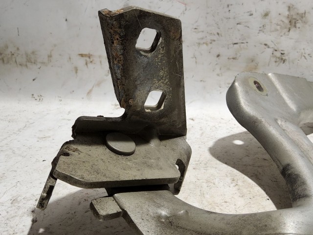 70924 Fiat Multipla 2003-2010 jobb oldali Motorháztető zsanér 51724422