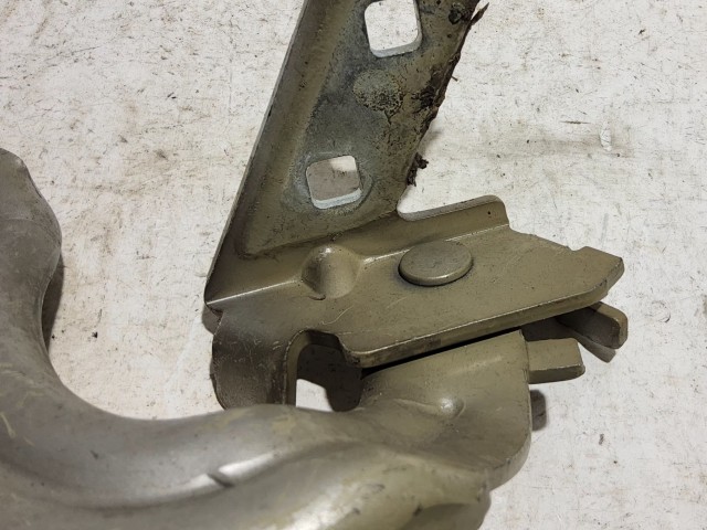 175388 Fiat Multipla 2003-2010 bal oldali Motorháztető zsanér 51724423