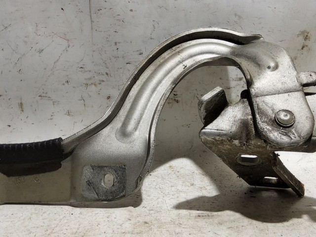 Fiat Multipla II. ezüst színű, bal oldali motorháztető zsanér