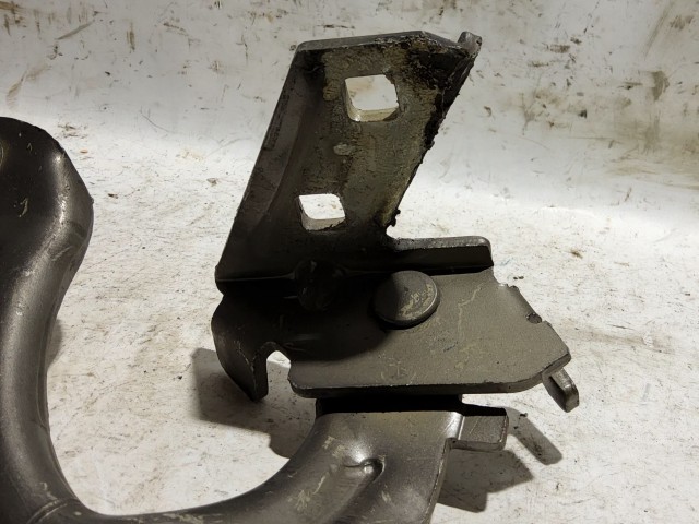 Fiat Multipla II. szürke színű, bal oldali motorháztető zsanér