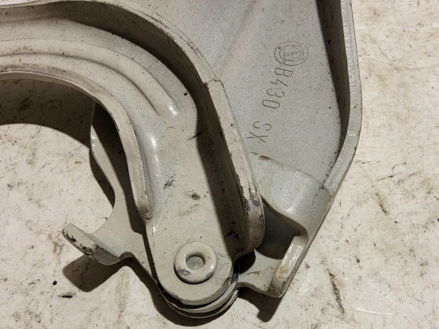 Alfa Romeo Mito fehér színű, bal oldali motorháztető zsanér