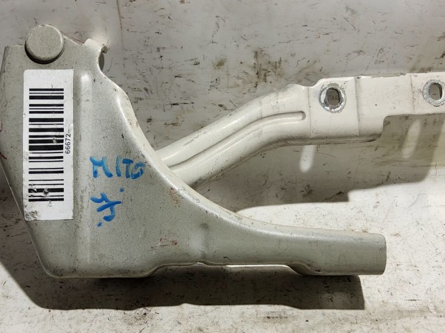 Alfa Romeo Mito fehér színű, jobb oldali motorháztető zsanér