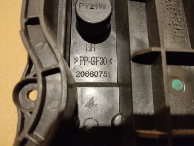 Fiat Doblo IV. 2015-2022 bal hátsó izzó foglalat