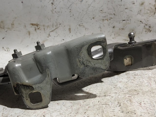 56505 Alfa Romeo Giulietta 2010-2020 jobb oldali motorháztető zsanér 