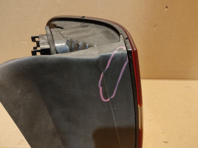 175422 Fiat Stilo 2001-2007 kombi,  jobb hátsó külső lámpa, a képen látható sérüléssel, izzófoglalat nélkül