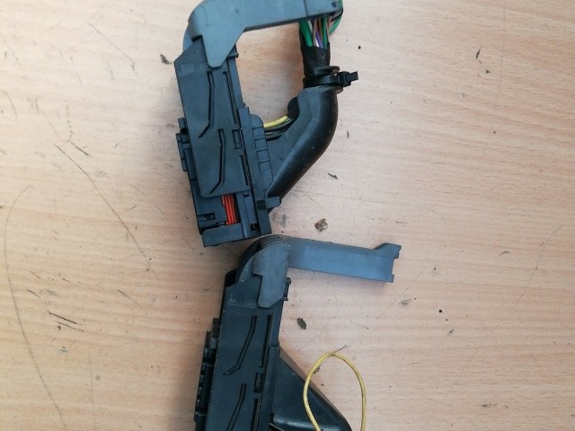 158525 Toyota Yaris 1,3 benzin motorvezérlő elektromos csatlakozó MB275300-4332 , 89661-ODB00