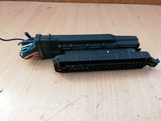 158528 Fiat Punto I. 1,1 benzin motorvezérlő Elektromos csatlakozó 7795574