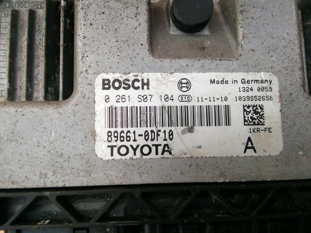 Toyota Yaris II. 2006-2011 1,0 Benzin Motorvezérlő 0261S07104 , 89661-0DF10