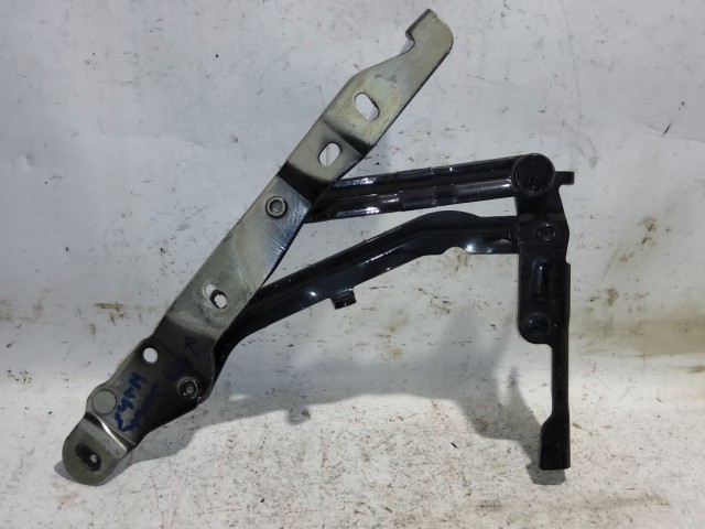 32796 Alfa Romeo 159 szedán fekete színű, bal oldali csomagtér ajtó zsanér 50501013