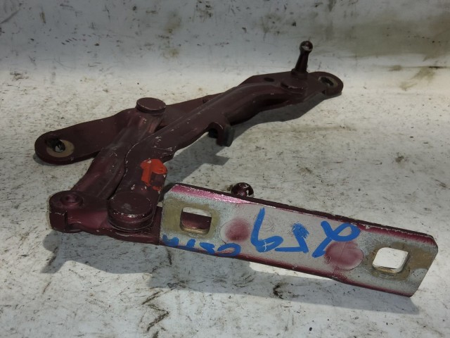 32798 Alfa Romeo 159 szedán bordó színű, bal oldali csomagtér ajtó zsanér 50501013