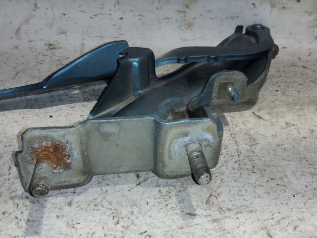 Fiat Marea/Bravo világos kék színű, bal oldali motorháztető zsanér