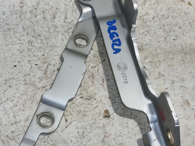 Alfa Romeo 159 ezüst színű, jobb oldali motorháztető zsanér