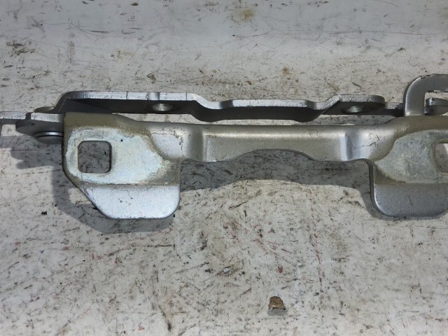 Alfa Romeo 159 ezüst színű, jobb oldali motorháztető zsanér