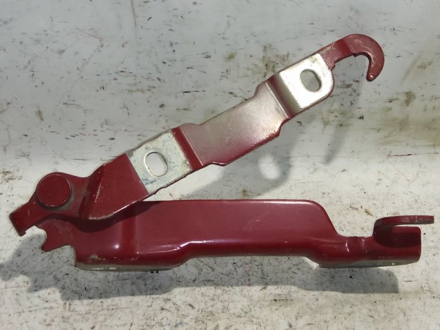 Alfa Romeo 159 piros színű, jobb oldali motorháztető zsanér