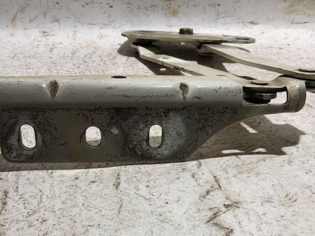 Fiat Ulysse fehér színű, jobb oldali motorháztető zsanér