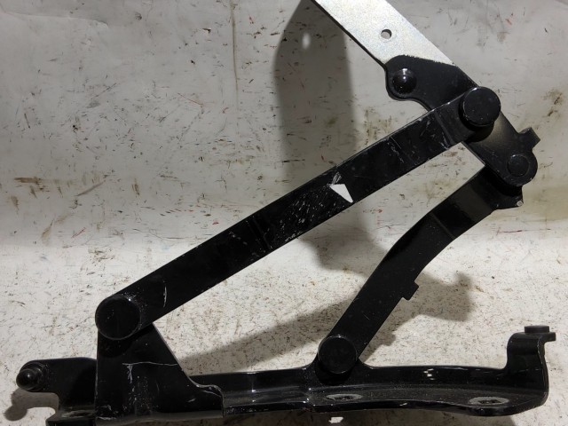 Fiat 500 fekete színű, jobb oldali csomagtér ajtó zsanér