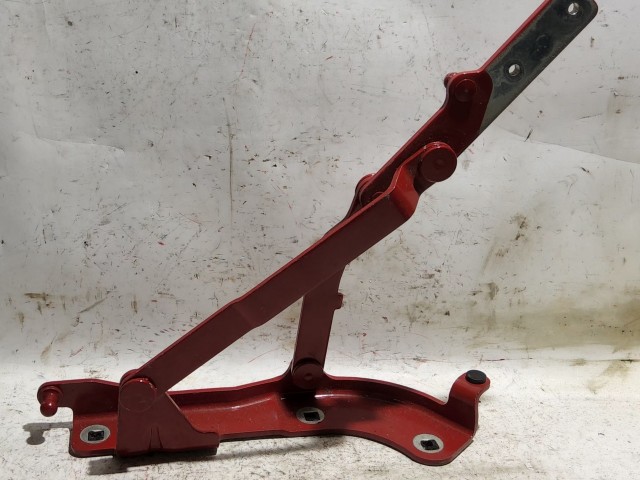 Fiat 500 piros színű, jobb oldali csomagtér ajtó zsanér