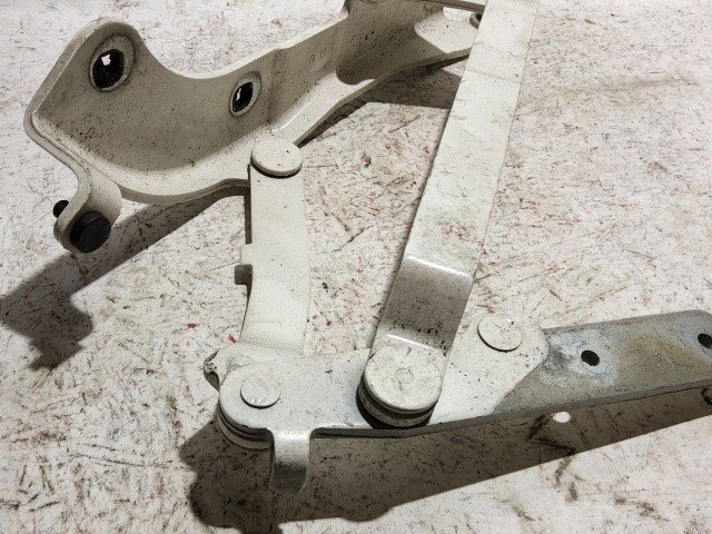 Fiat 500 fehér színű, jobb oldali csomagtér ajtó zsanér