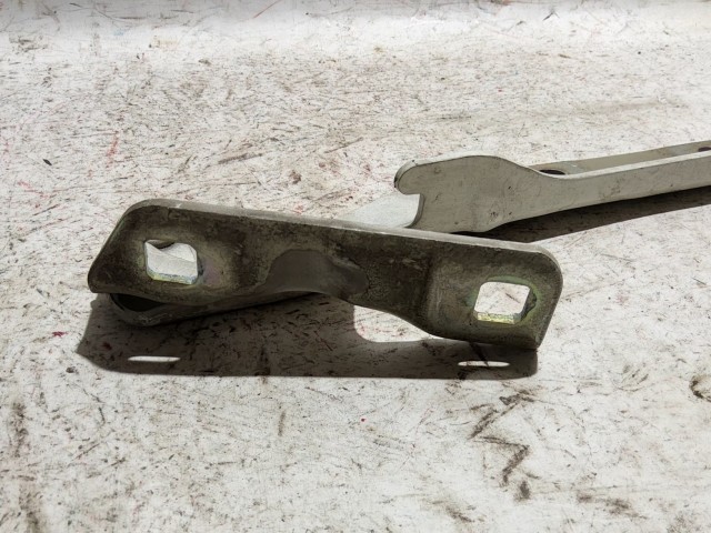 Fiat Doblo 2000-2009 fehér színű, bal oldali motorháztető zsanér 46782384